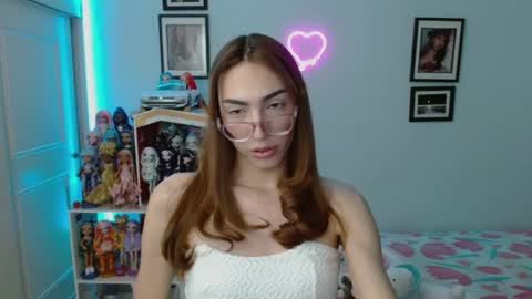 Snapshot of allisonblossom chatting on 02/03/25, 11:47 online show from 02/03/25, 11:47