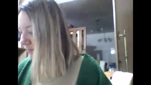 Snapshot of allisonlove2 chatting on 06/08/26, 02:06 allisonlove2 online show from 06/08/26, 02:06