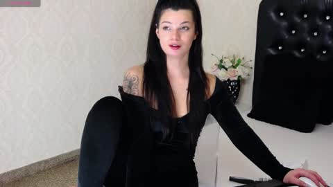 Deea online show from 12/16/24, 11:28