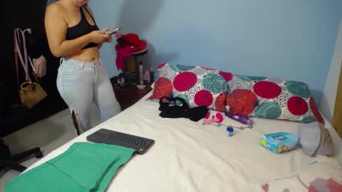 allisonnjones online show from 10/11/25, 06:17