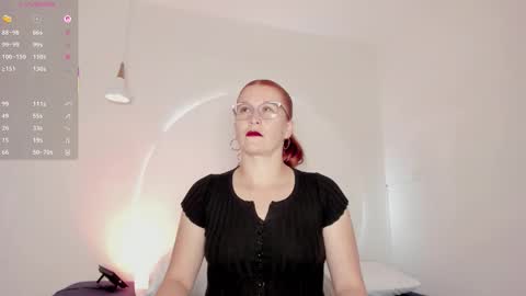 Snapshot of allisonroberts_ chatting on 11/13/25, 10:47 Alli online show from 11/13/25, 10:47