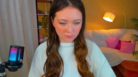 alluringeyess online show from 09/28/25, 04:12