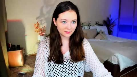 alluringeyess online show from 11/18/25, 11:14