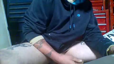 Snapshot of allwolf0323 chatting on 10/24/25, 08:44 allwolf0323 online show from 10/24/25, 08:44