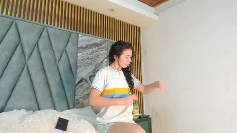 ally_and_noah_ online show from 06/06/26, 11:37
