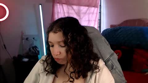 Snapshot of ally_donfort chatting on 10/28/25, 09:28 Ally online show from 10/28/25, 09:28