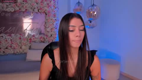 Snapshot of allyjensen chatting on 11/22/25, 10:14 Alisson online show from 11/22/25, 10:14