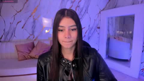 Snapshot of allyjensen chatting on 12/16/25, 10:09 Alisson online show from 12/16/25, 10:09