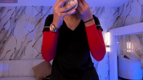 Snapshot of allyjensen chatting on 12/18/25, 10:10 Alisson online show from 12/18/25, 10:10