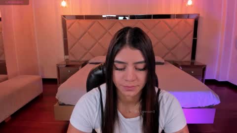 Snapshot of allyjensen chatting on 03/06/26, 10:23 Alisson online show from 03/06/26, 10:23