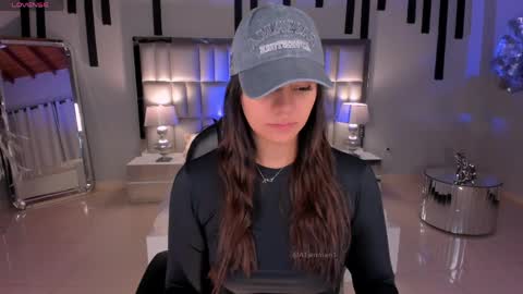 Snapshot of allyjensen chatting on 04/06/26, 10:16 Alisson online show from 04/06/26, 10:16