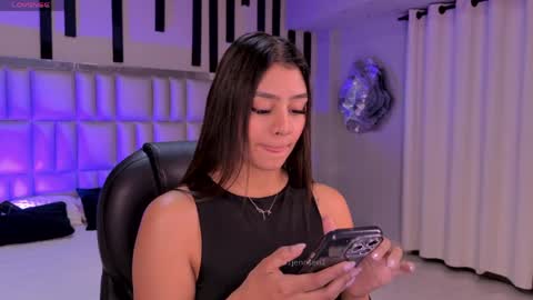 Snapshot of allyjensen chatting on 05/17/26, 10:33 Alisson online show from 05/17/26, 10:33
