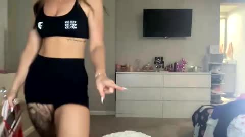 Ally Mae online show from 10/17/25, 01:09