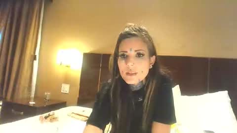 Snapshot of allymoon1369 chatting on 05/26/26, 10:11 allymoon1369 online show from 05/26/26, 10:11