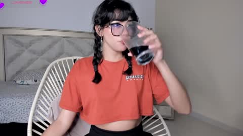 Allyson 3 online show from 01/28/25, 10:34