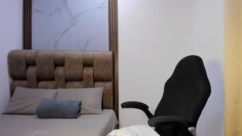 allyson_gh online show from 09/12/25, 04:23