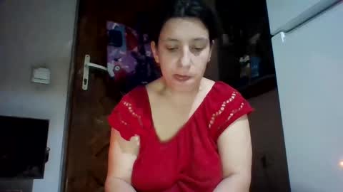 Snapshot of alma_amy chatting on 01/01/25, 08:26 Alma online show from 01/01/25, 08:26