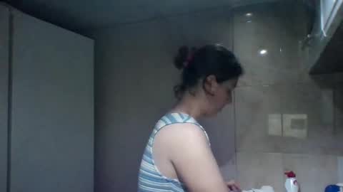 Snapshot of alma_amy chatting on 03/07/25, 08:00 Alma online show from 03/07/25, 08:00