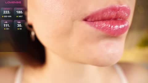 Snapshot of alma_yammy chatting on 11/05/25, 04:51 Alma online show from 11/05/25, 04:51