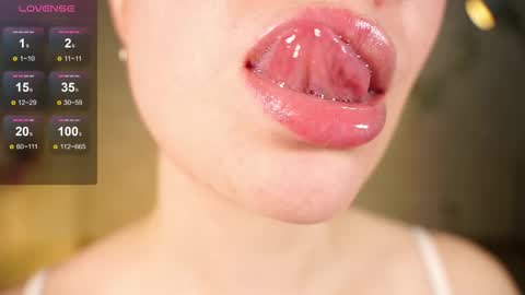 Snapshot of alma_yammy chatting on 11/26/25, 05:03 Alma online show from 11/26/25, 05:03