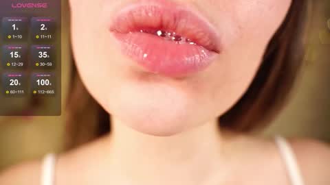 Snapshot of alma_yammy chatting on 11/28/25, 05:37 Alma online show from 11/28/25, 05:37