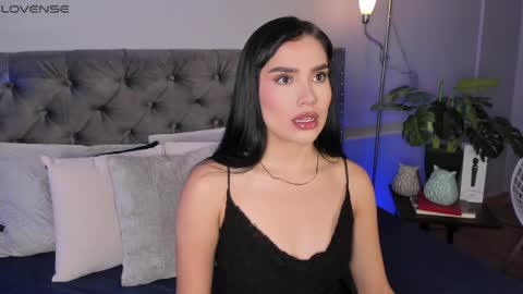 Mia online show from 05/15/26, 02:46