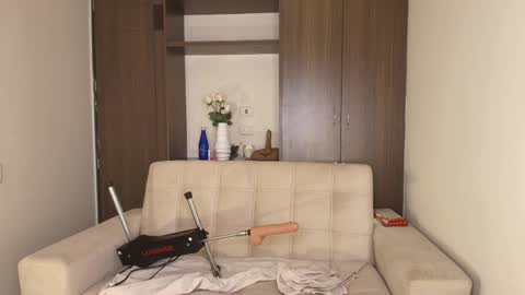 Snapshot of almacastillo2 chatting on 03/08/26, 02:26 Alma Castillo online show from 03/08/26, 02:26