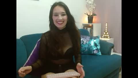 Snapshot of almaglow chatting on 04/23/26, 05:26 Alma online show from 04/23/26, 05:26