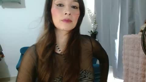 Snapshot of almaglow chatting on 05/19/26, 05:52 Alma online show from 05/19/26, 05:52