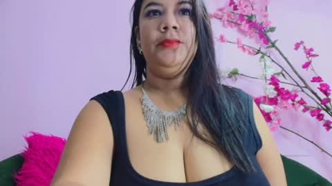 ALMENDRAEVANS online show from 12/26/24, 12:38