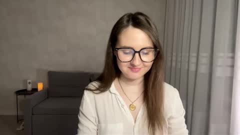 Snapshot of almostinnocent_ chatting on 11/07/25, 03:01 Anna online show from 11/07/25, 03:01