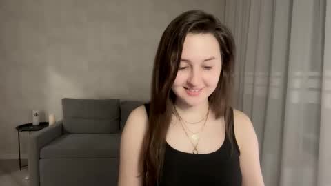 Snapshot of almostinnocent_ chatting on 11/12/25, 09:58 Anna online show from 11/12/25, 09:58