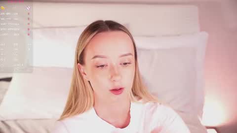 Lia online show from 06/27/26, 12:22