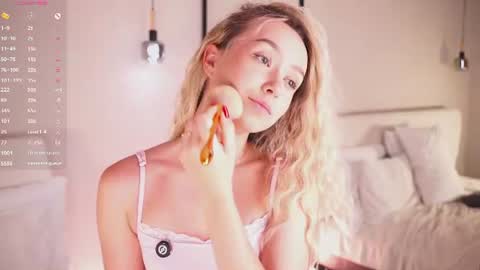Lia online show from 06/30/26, 03:18