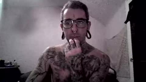 Snapshot of aloewish chatting on 11/15/25, 05:49 Aloe online show from 11/15/25, 05:49