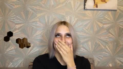 Lisa online show from 09/12/25, 11:54