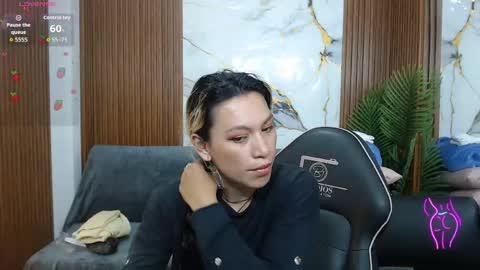 alonddra_tay online show from 05/25/26, 11:38