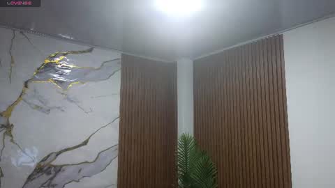 alonddra_tay online show from 06/20/26, 11:46
