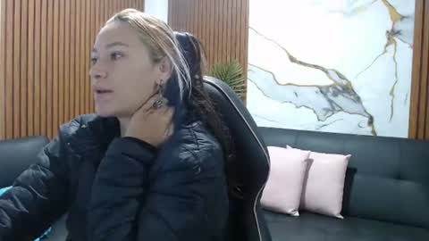 alonddra_tay online show from 07/29/26, 11:30