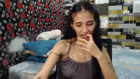 Alondra  online show from 02/06/25, 09:49