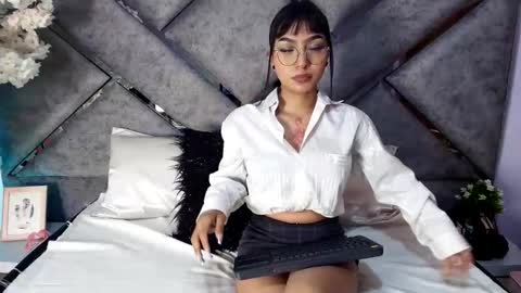 Alondra online show from 06/06/26, 11:48