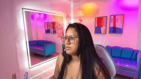 Alondra  online show from 11/11/25, 03:50