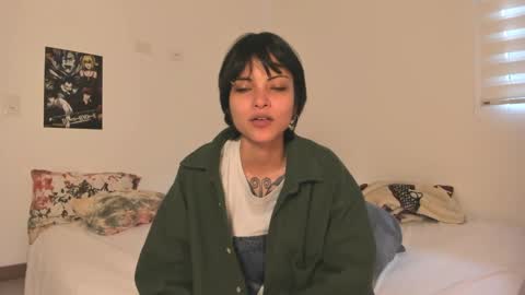 Snapshot of alone_together_ chatting on 01/14/25, 06:17 luca or garu D online show from 01/14/25, 06:17