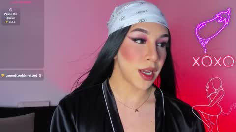 Snapshot of alonehazel chatting on 10/11/25, 02:55 Hazel Bowie online show from 10/11/25, 02:55