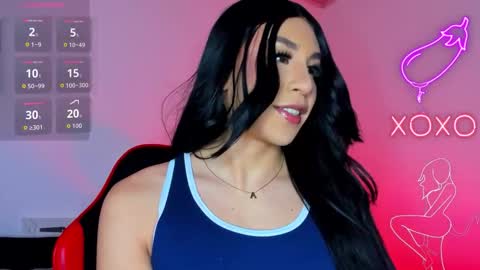 Snapshot of alonehazel chatting on 10/23/25, 02:11 Hazel Bowie online show from 10/23/25, 02:11