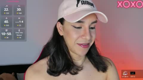 Snapshot of alonehazel chatting on 10/27/25, 03:10 Hazel Bowie online show from 10/27/25, 03:10