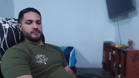 Snapshot of alonxoo chatting on 09/16/25, 03:40 alonxoo online show from 09/16/25, 03:40