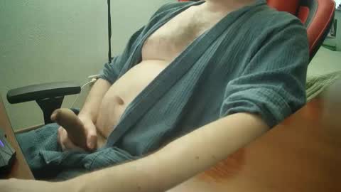 Snapshot of alonzomanly chatting on 04/13/26, 07:47 alonzomanly online show from 04/13/26, 07:47