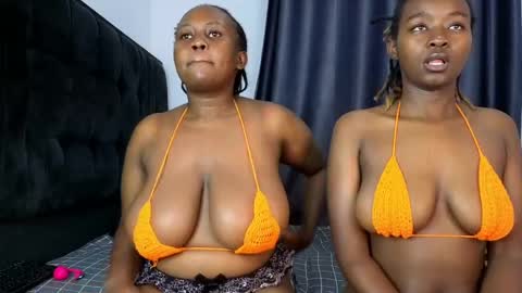 Snapshot of alotta_titties chatting on 04/30/26, 07:31 alotta_titties online show from 04/30/26, 07:31