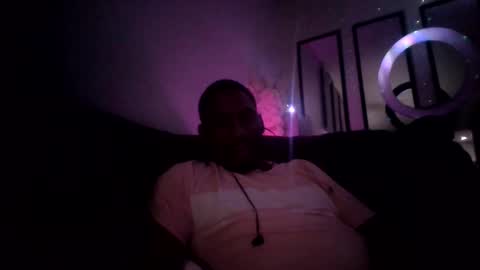 Snapshot of aloysiuz chatting on 06/08/26, 02:56 Aloysius online show from 06/08/26, 02:56